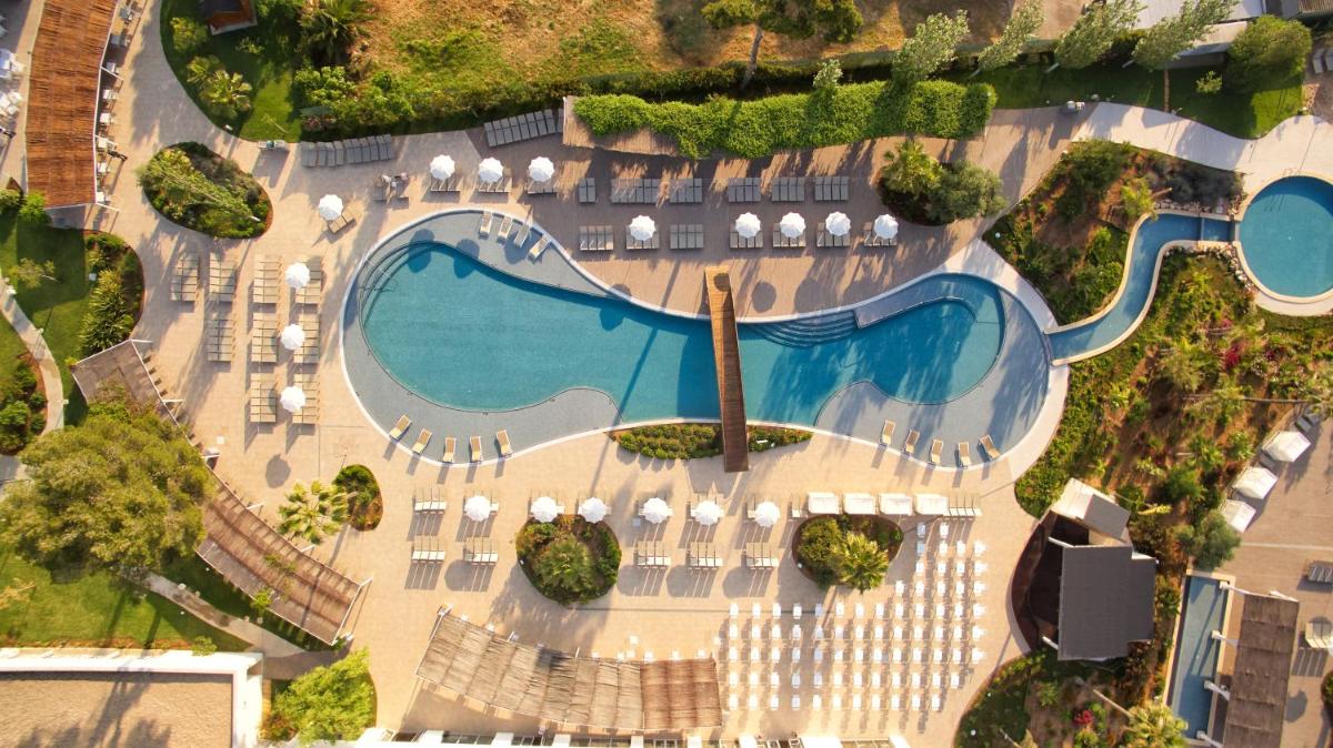 Piscina en o cerca de BG Tonga Tower