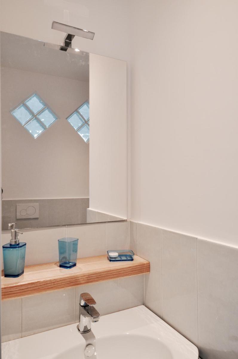 Iris Amalfi Dreams - Housity