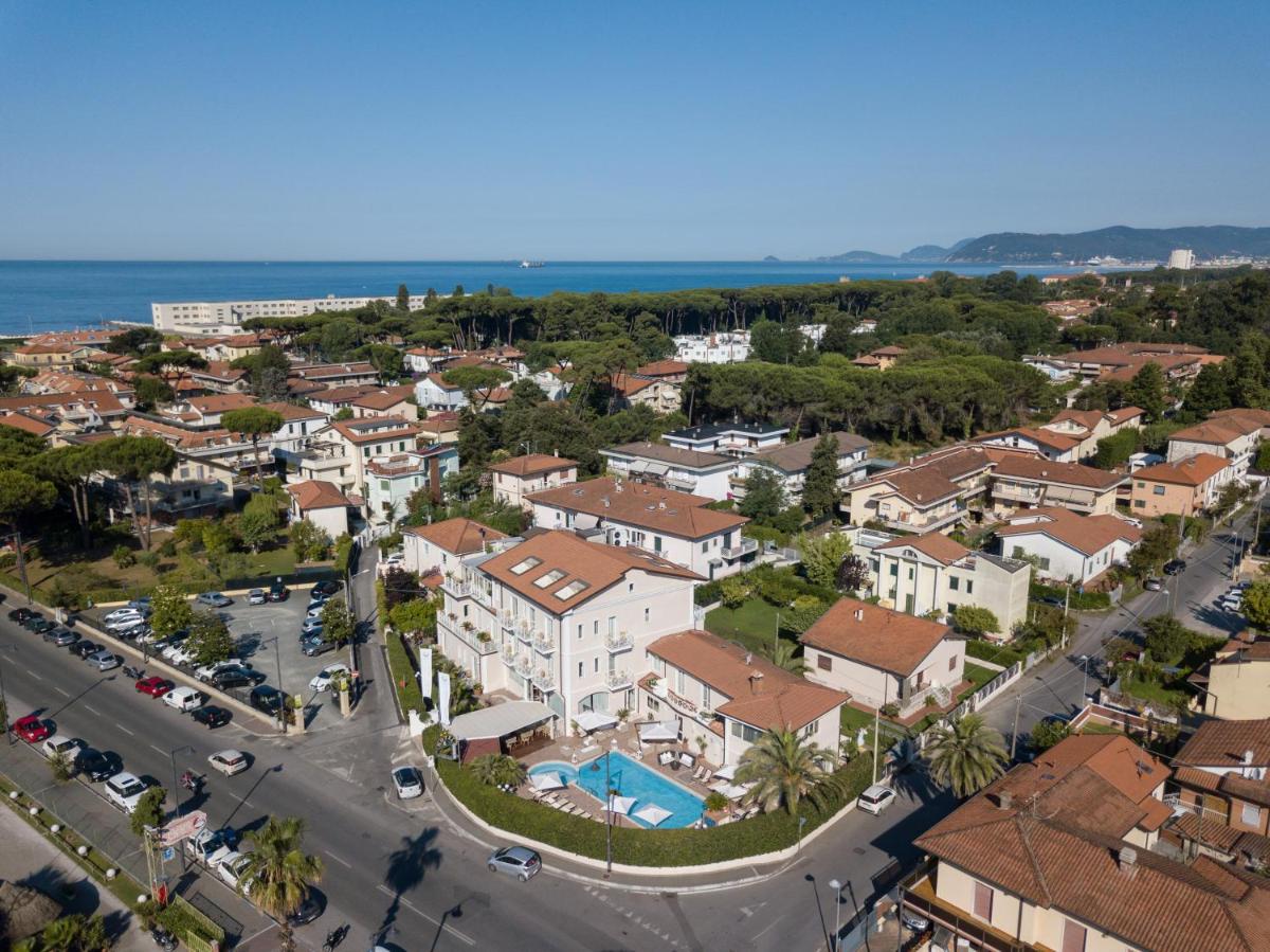 Hotel Luna - Housity