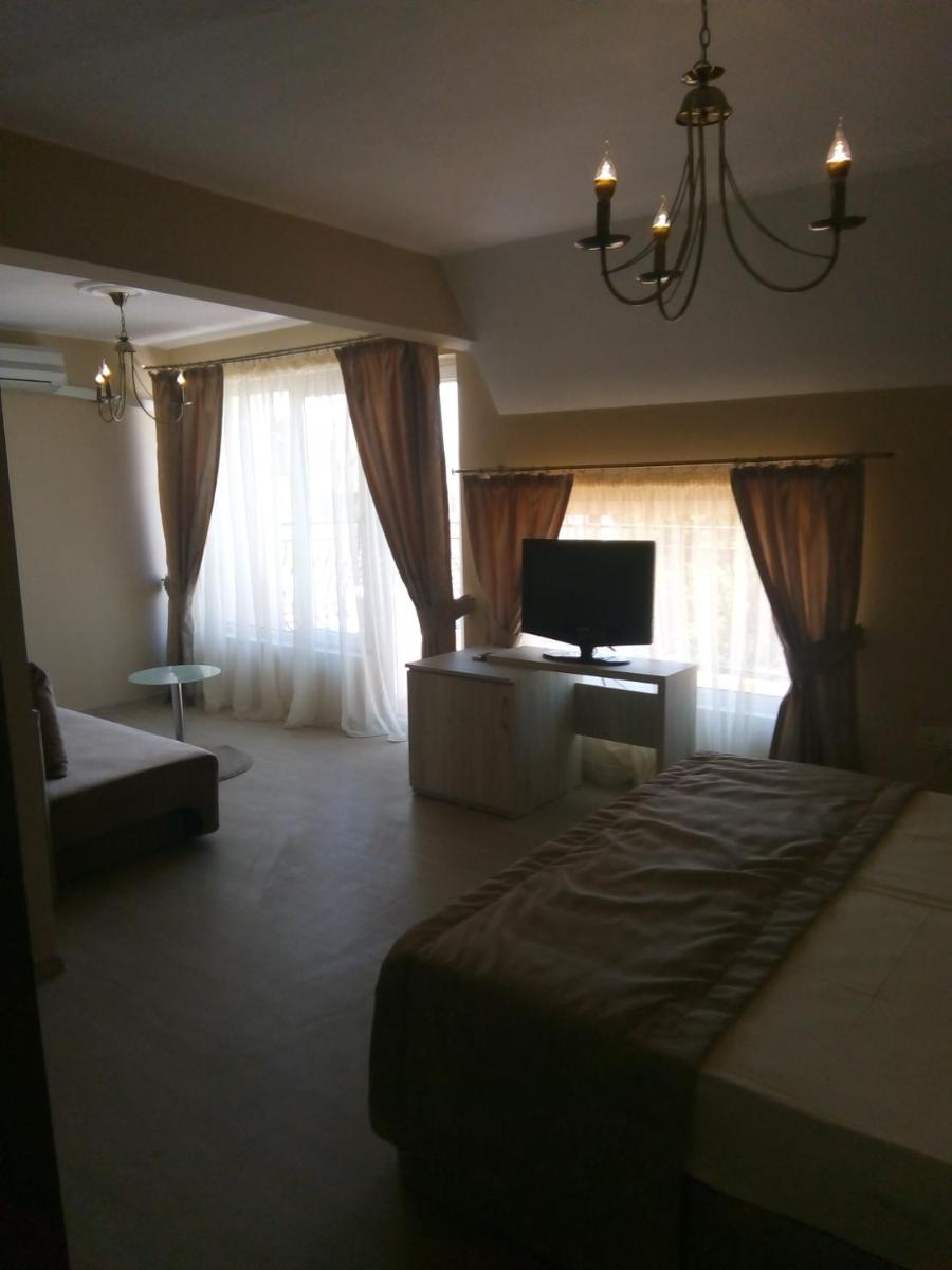 Suitetrails - Guest House Adriya