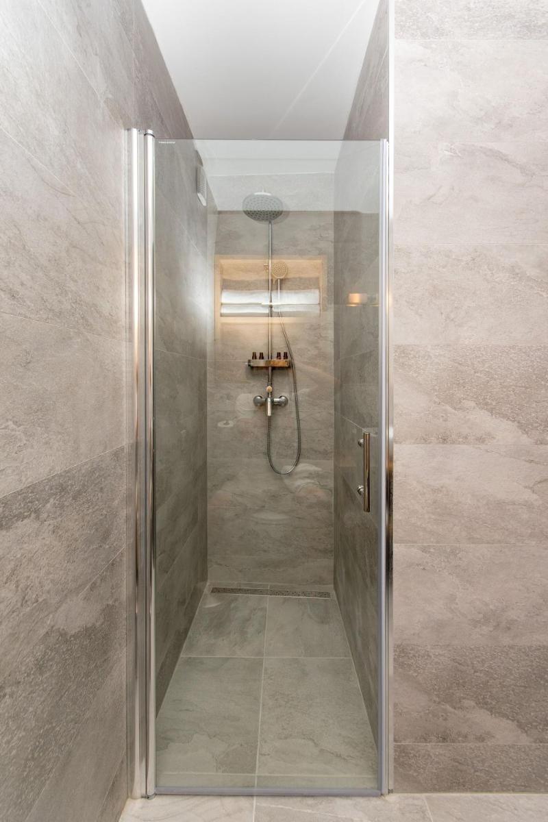 Ora Luxury Rooms - Housity