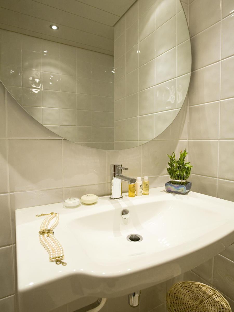 Salle de bains dans l'établissement Villa Cécile