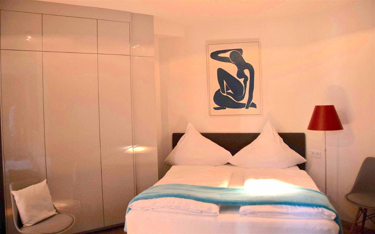 Suitetrails - Exklusive 2-Zimmer-Wohnung am Schloss Bensberg