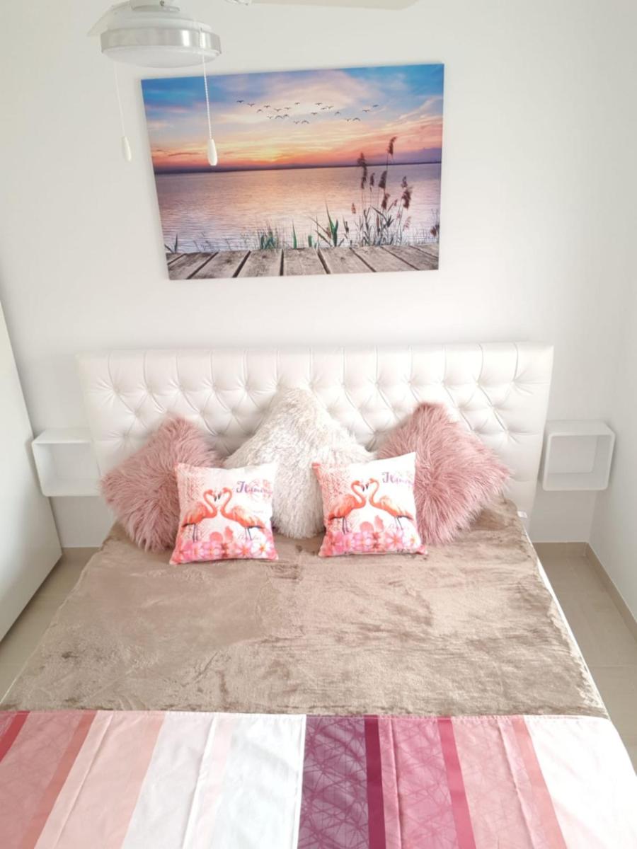 Suitetrails - Lo Pagán luxus modern beach bungalow