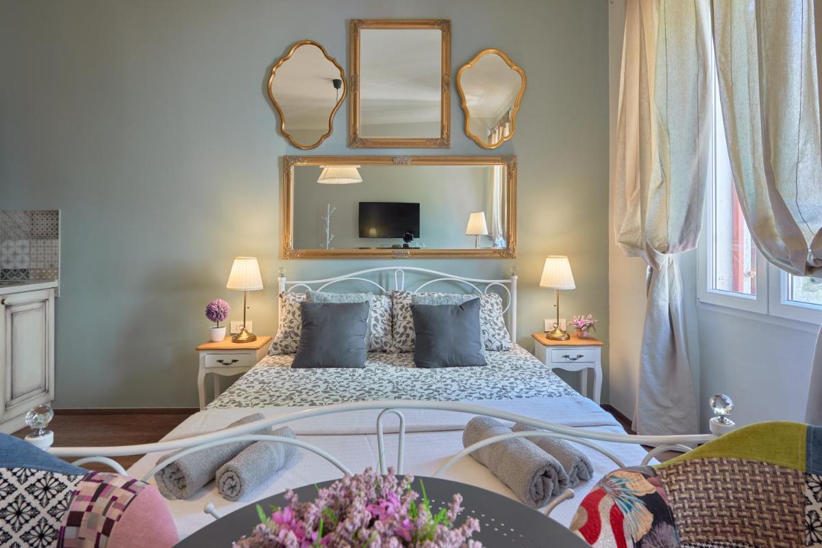 Old City Romanitic Studios 1 with FREE private parking - Housity