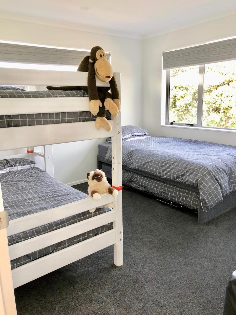 Otaki Beachfront Getaway - Housity