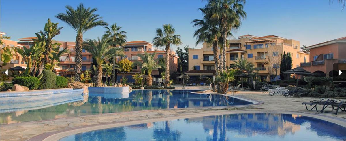 Suitetrails - Modern pool facing apartment in popular Limnaria Gardens