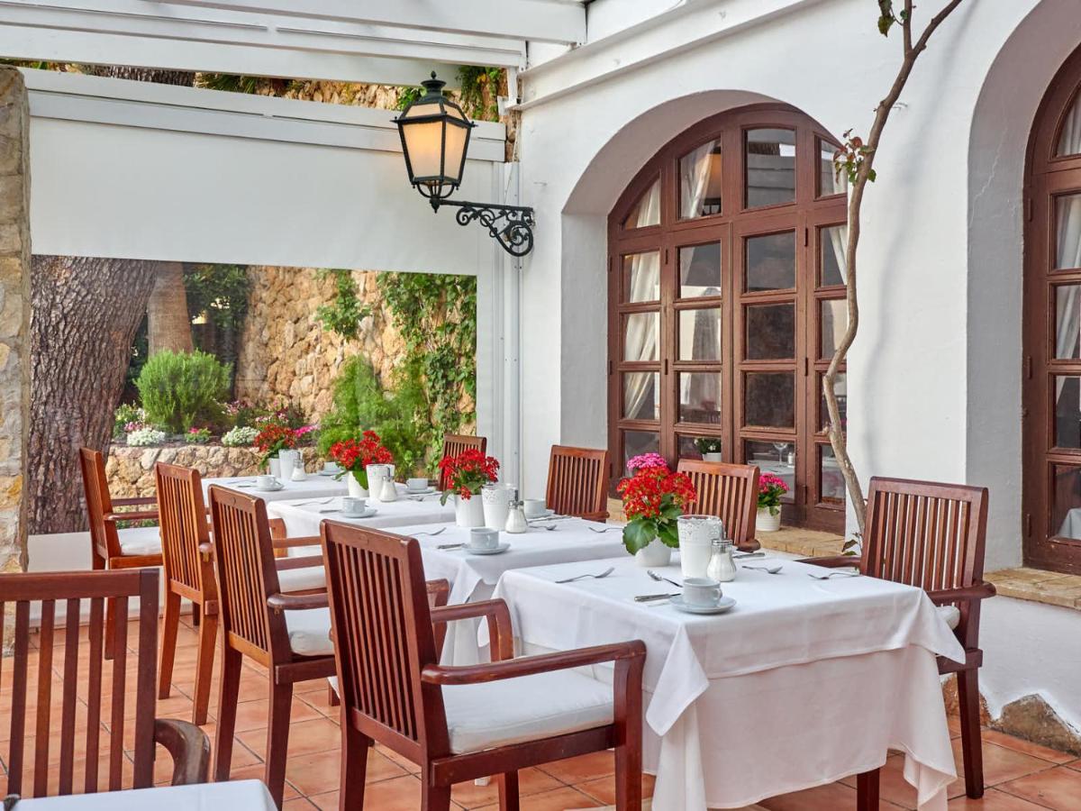 Un restaurante o sitio para comer en Hotel Bon Sol Resort & Spa