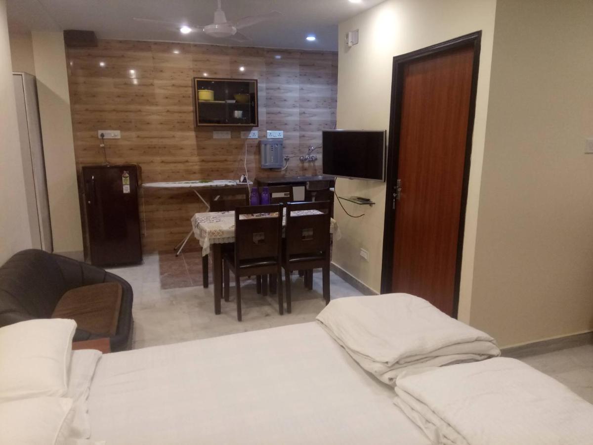 Suitetrails - Service Apartments, Park Street, Calcutta