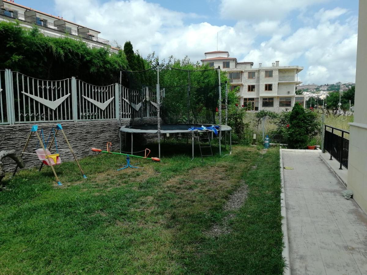 Anastasia Apartment - Housity