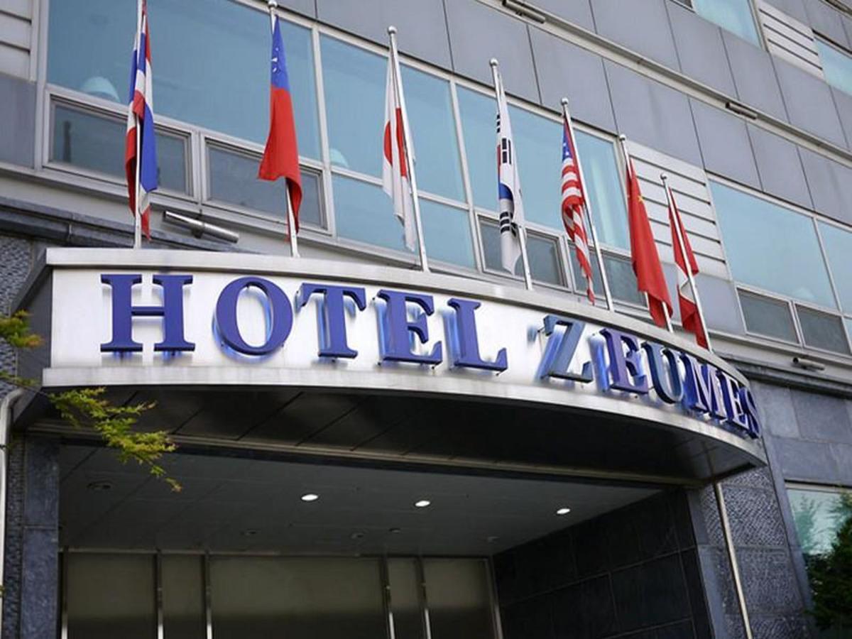Incheon Airport Hotel Zeumes - Housity