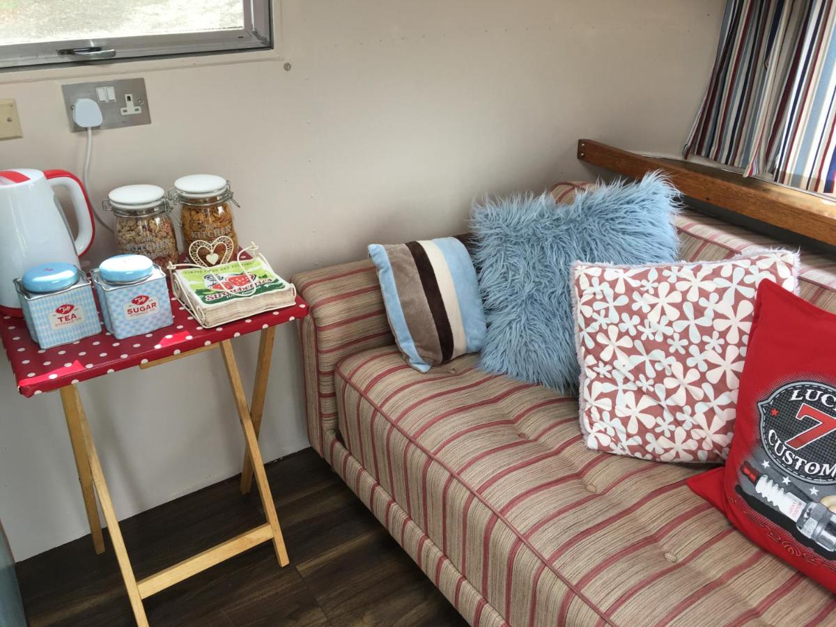 Ludlow Vintage Airstream - Housity