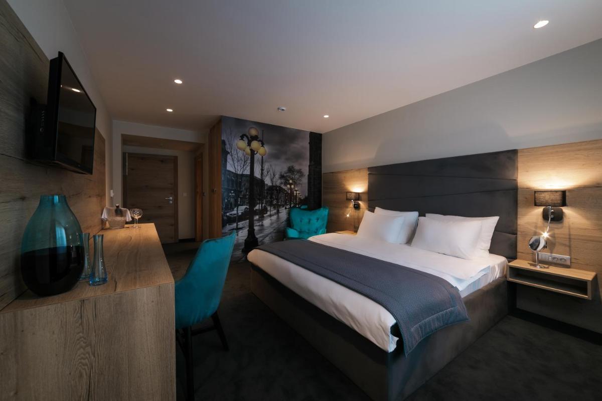 Hotel Bank - Housity