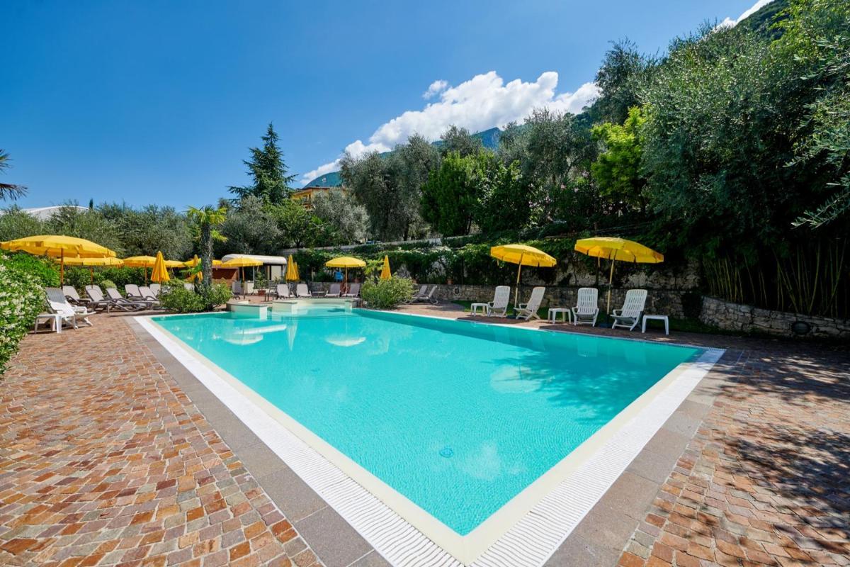 Hotel Catullo - Housity