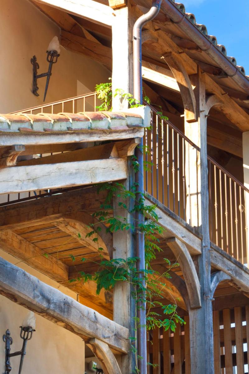 Balcon ou terrasse dans l'établissement Hôtel-Spa Le Saint Cirq