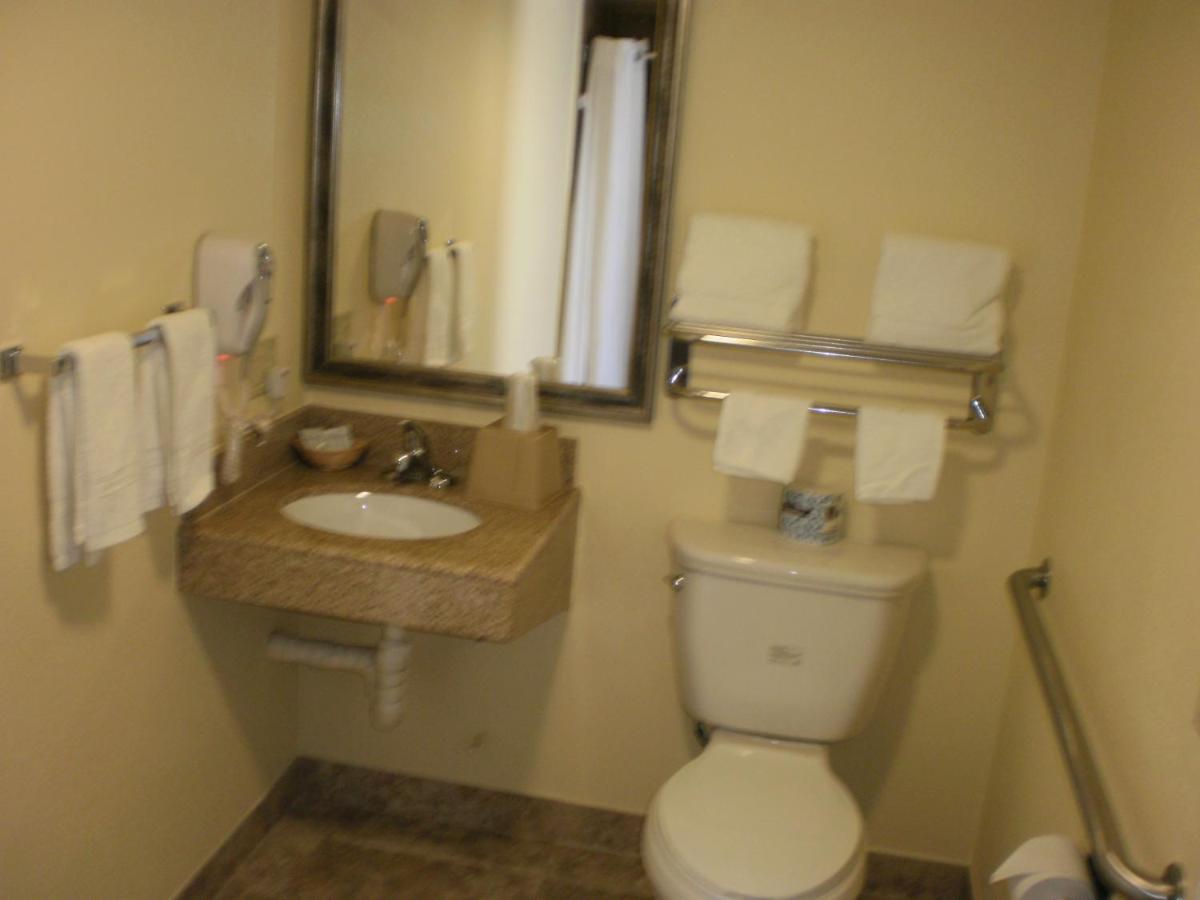 Executive Inn Mojave - Housity