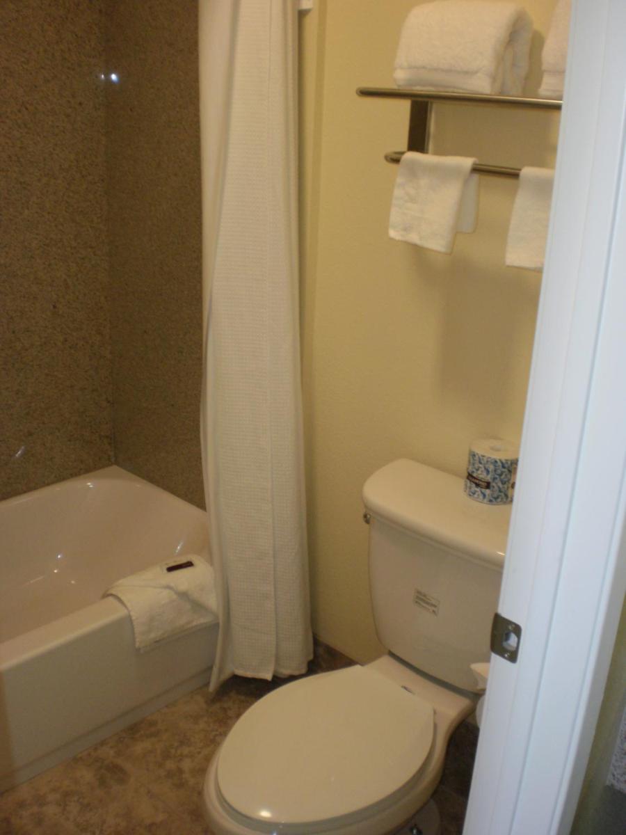 Executive Inn Mojave - Housity