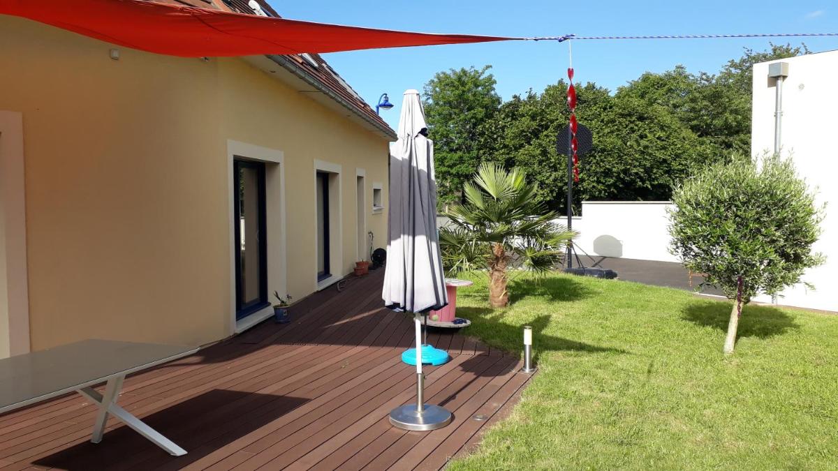 Studio au calme, à l'étage avec escalier pentu - Housity