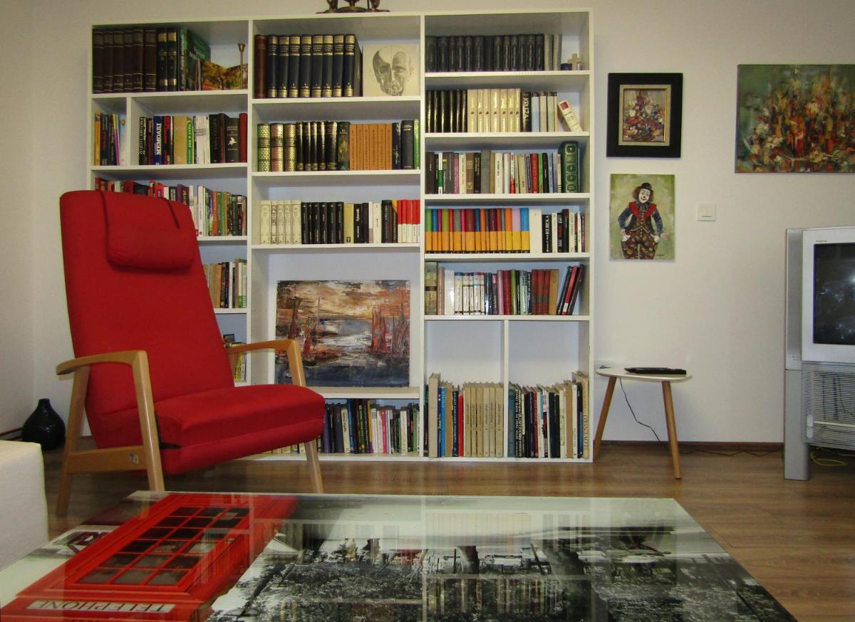 Apartment & Room Renee - Housity