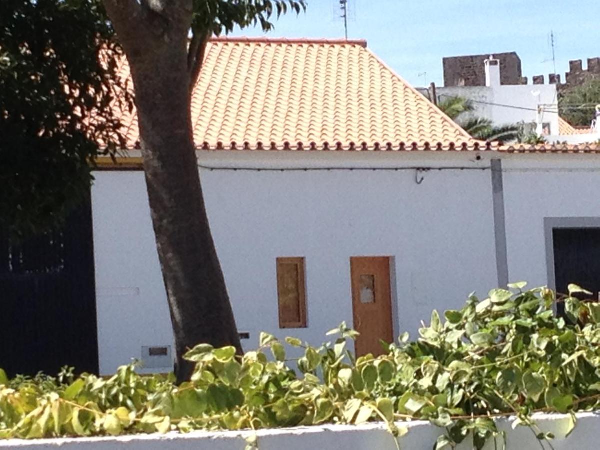 CASA NA VILA HISTÓRICA DE MOURÃO - Housity