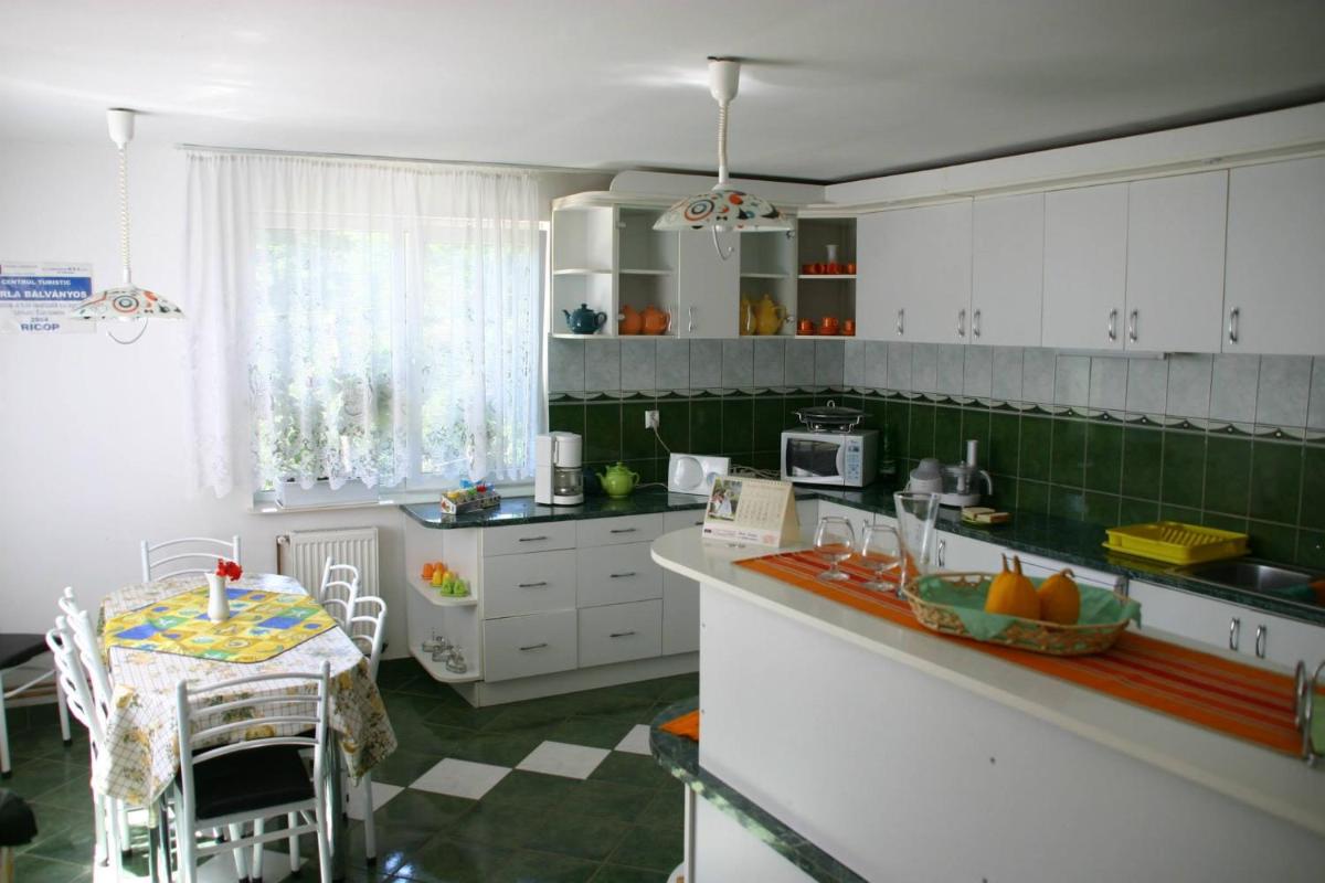 Perla Bálványos Gyöngye - Housity