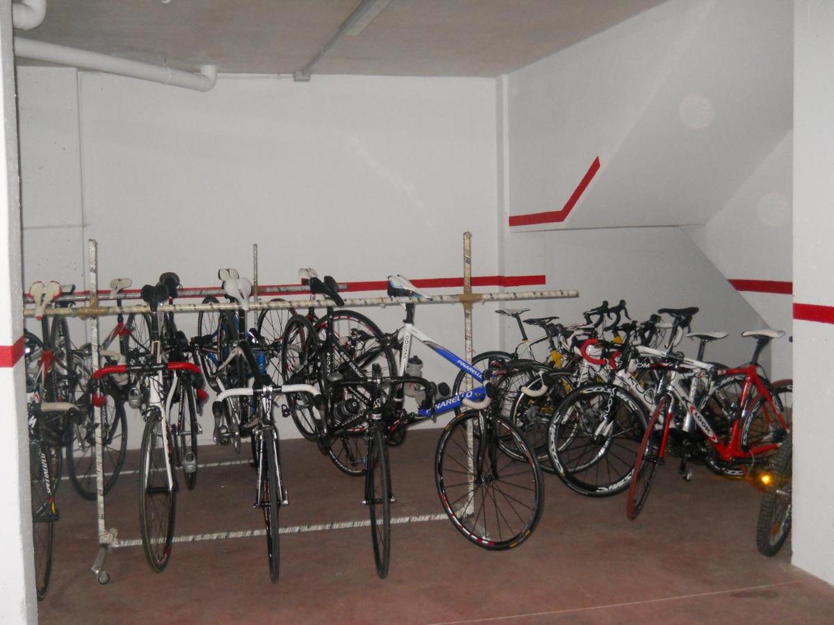 Hostal Sant Bernat - Housity
