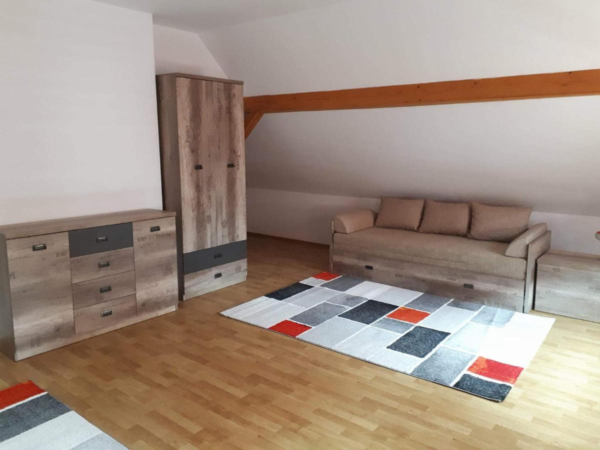 Central Apartman - Housity