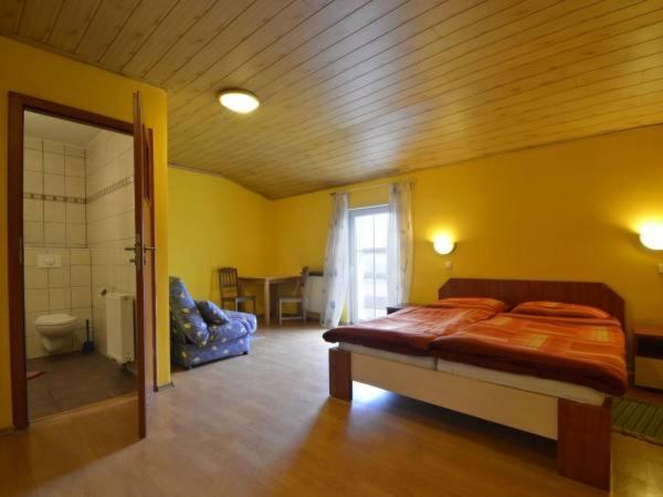 Zagroda Agroturystyczna Wiecha - Housity