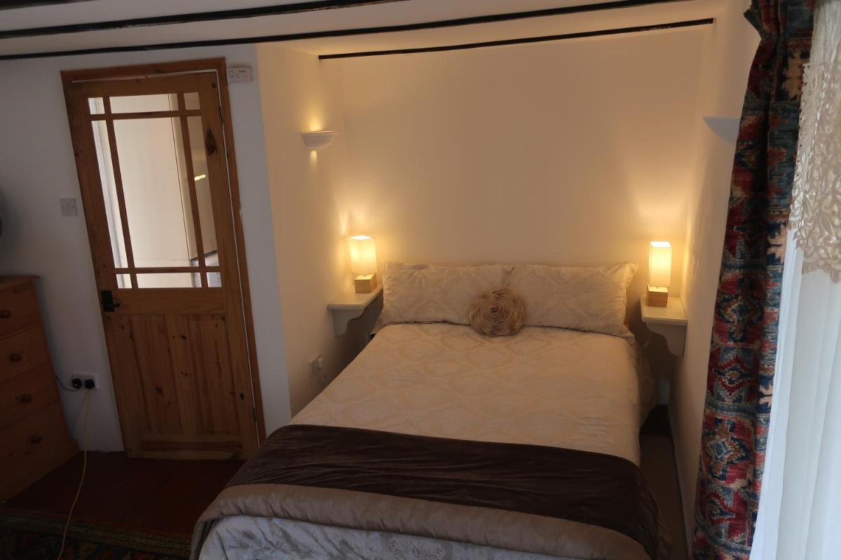 Central Boscastle studio flat - Housity