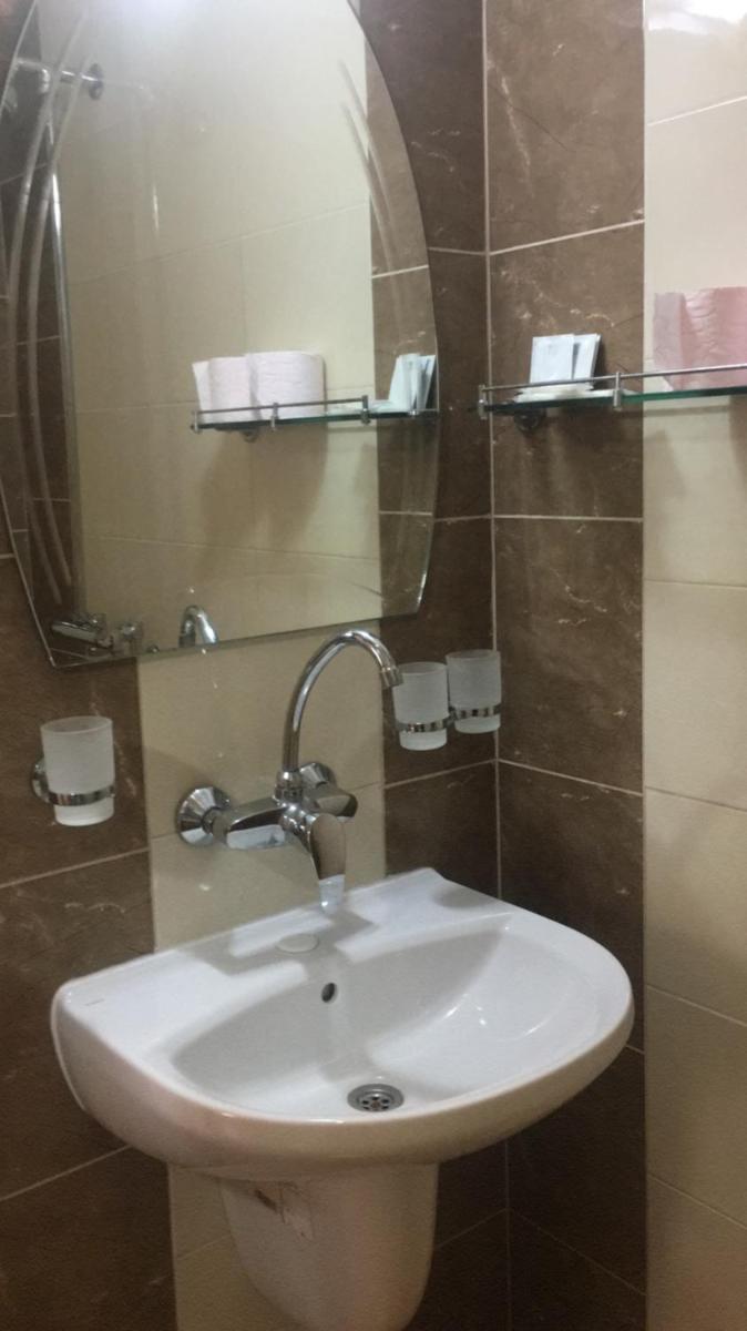Buhlevata Vodenitsa - Housity
