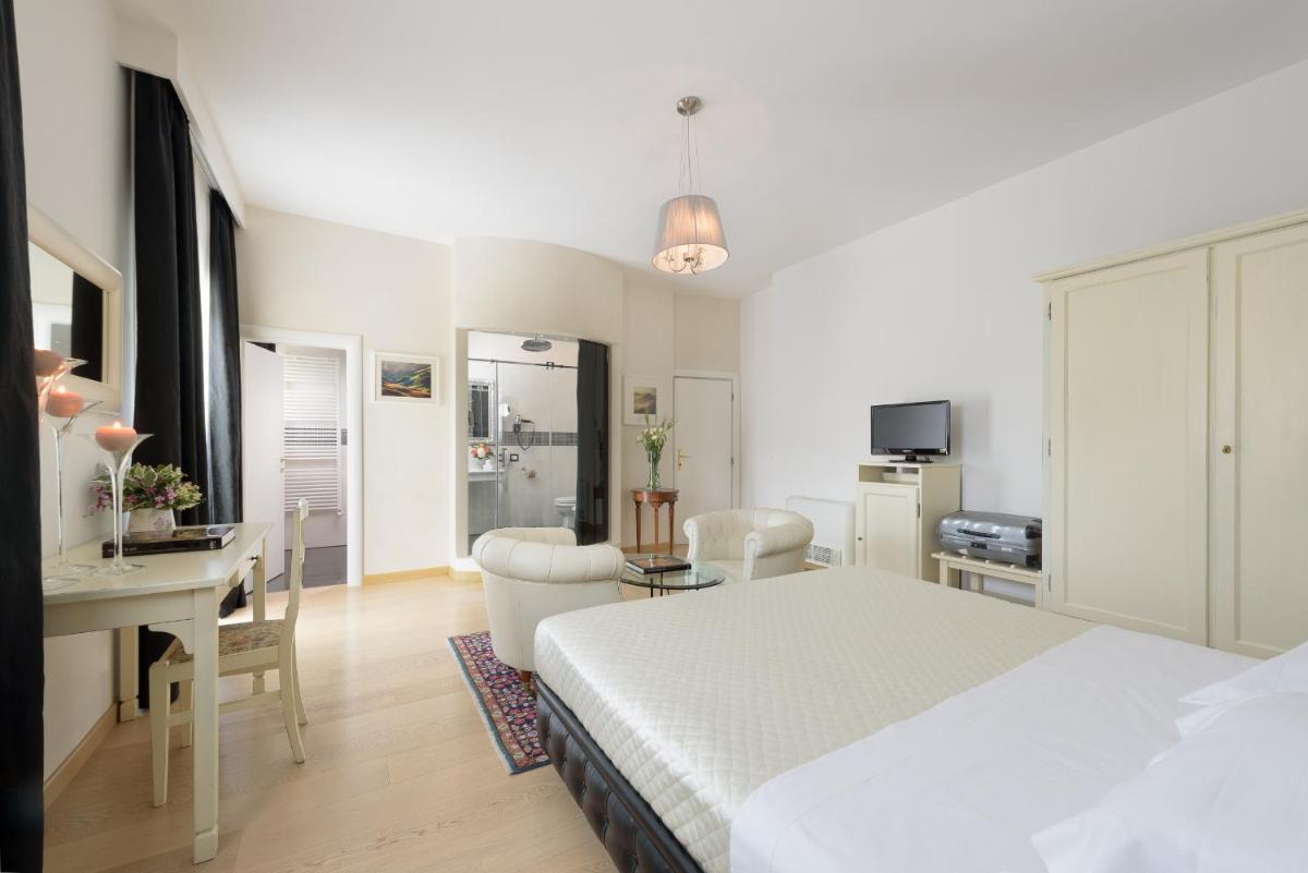 Hotel Corsignano - Housity