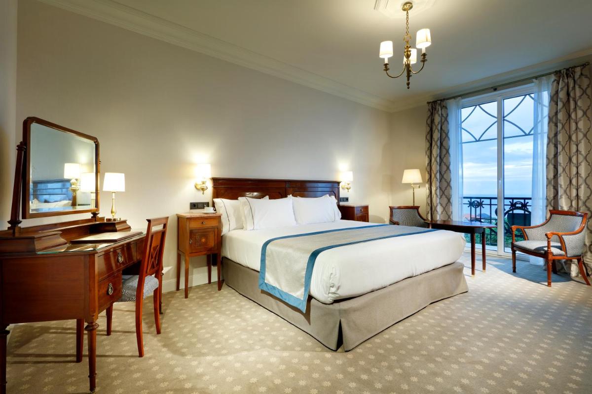 Cama o camas de una habitación en Eurostars Hotel Real