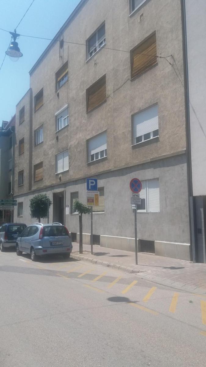 Central Apartman - Housity