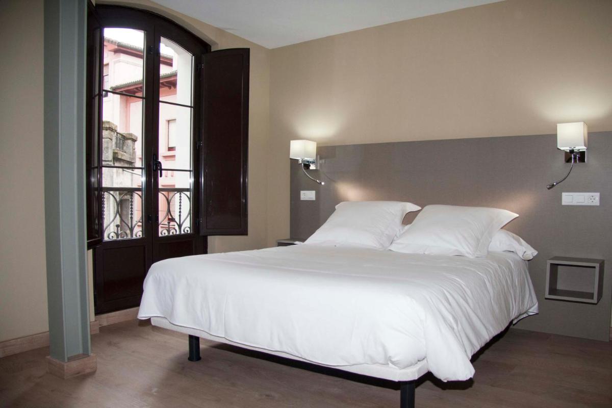 Hotel Areces - Housity