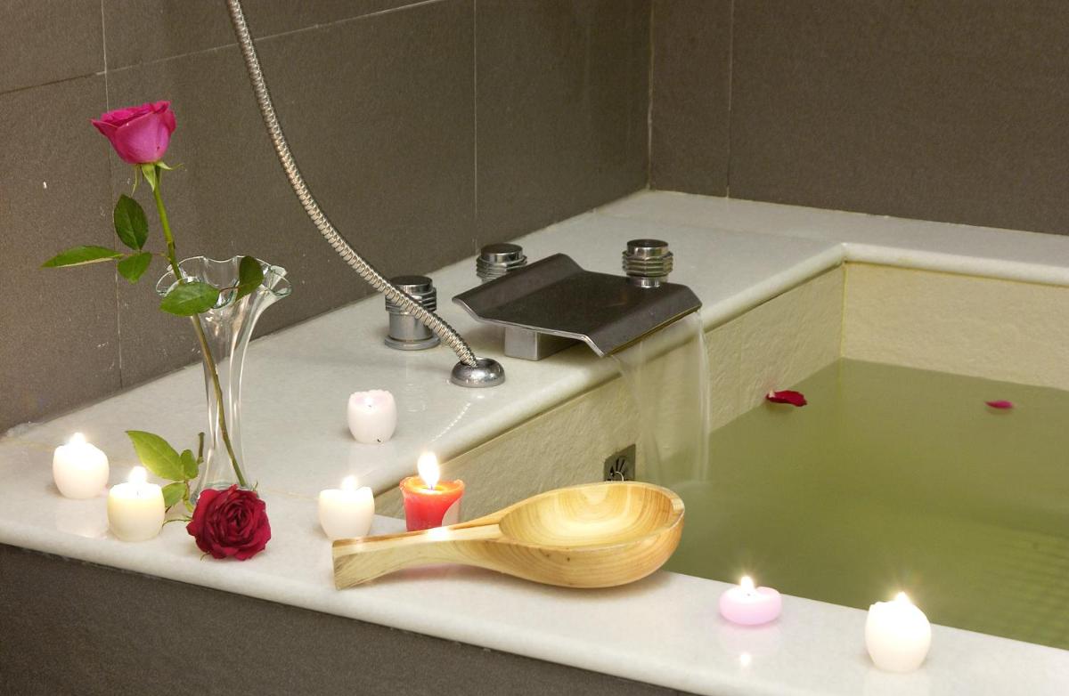 Ying Xiang Wen Quan Hotel - Housity