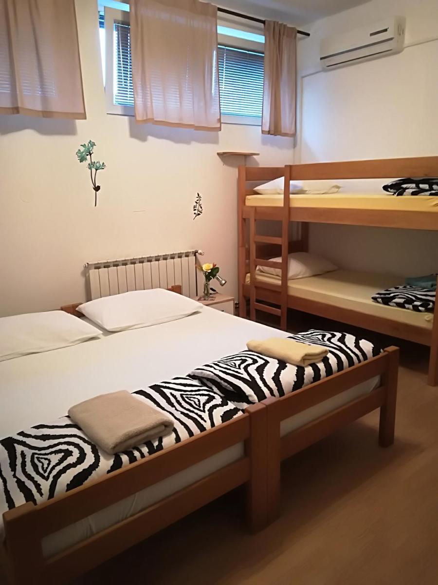 Hostel Poslon - Housity