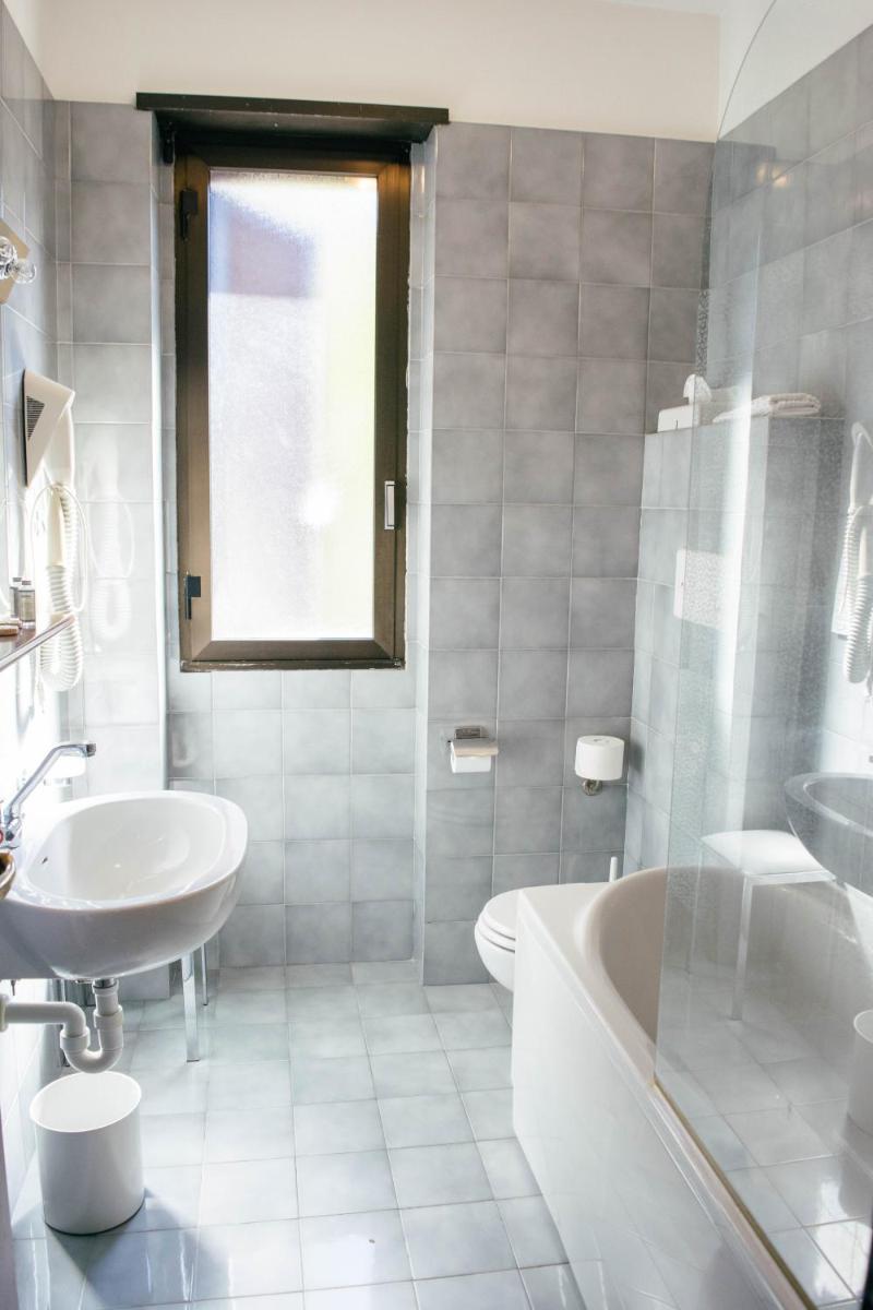 Villa San Carlo - Housity