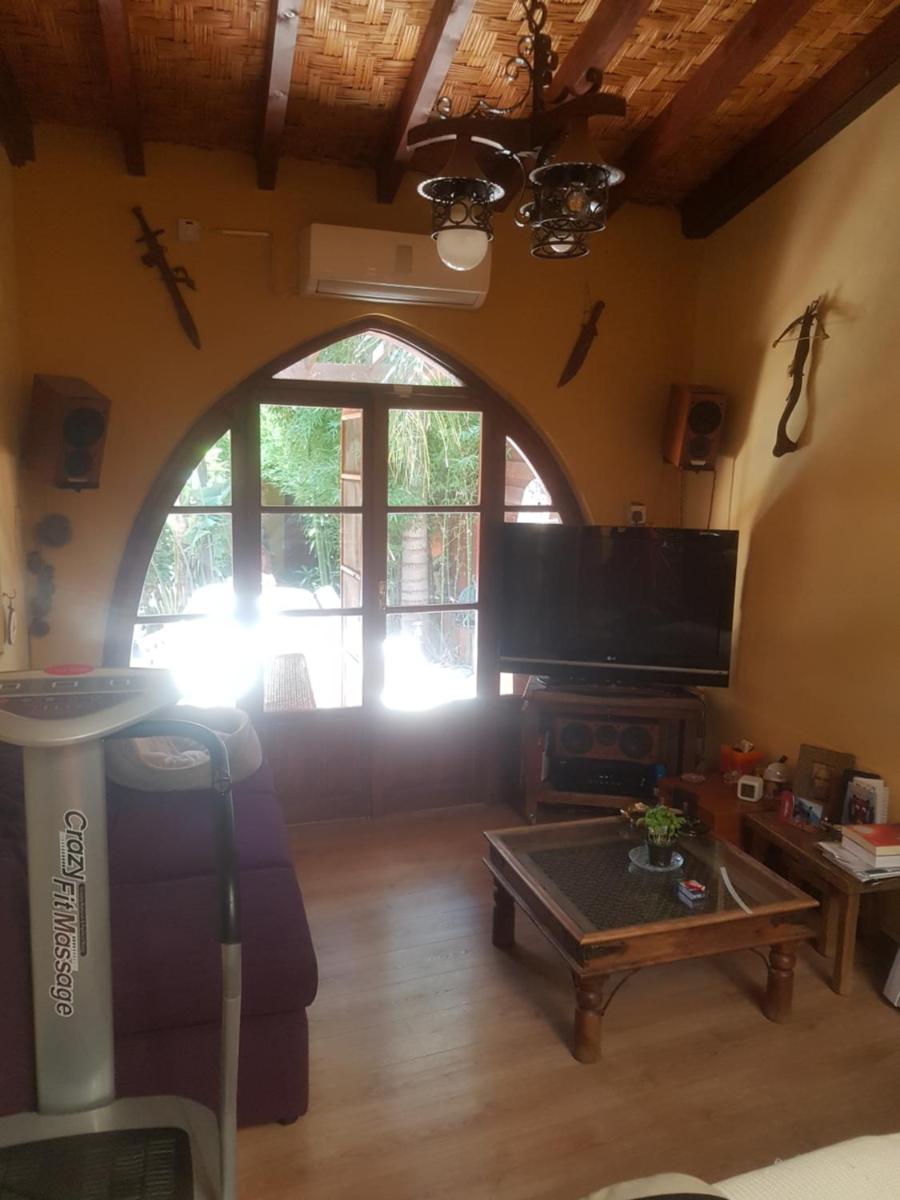 Sylvias Antique House - Housity