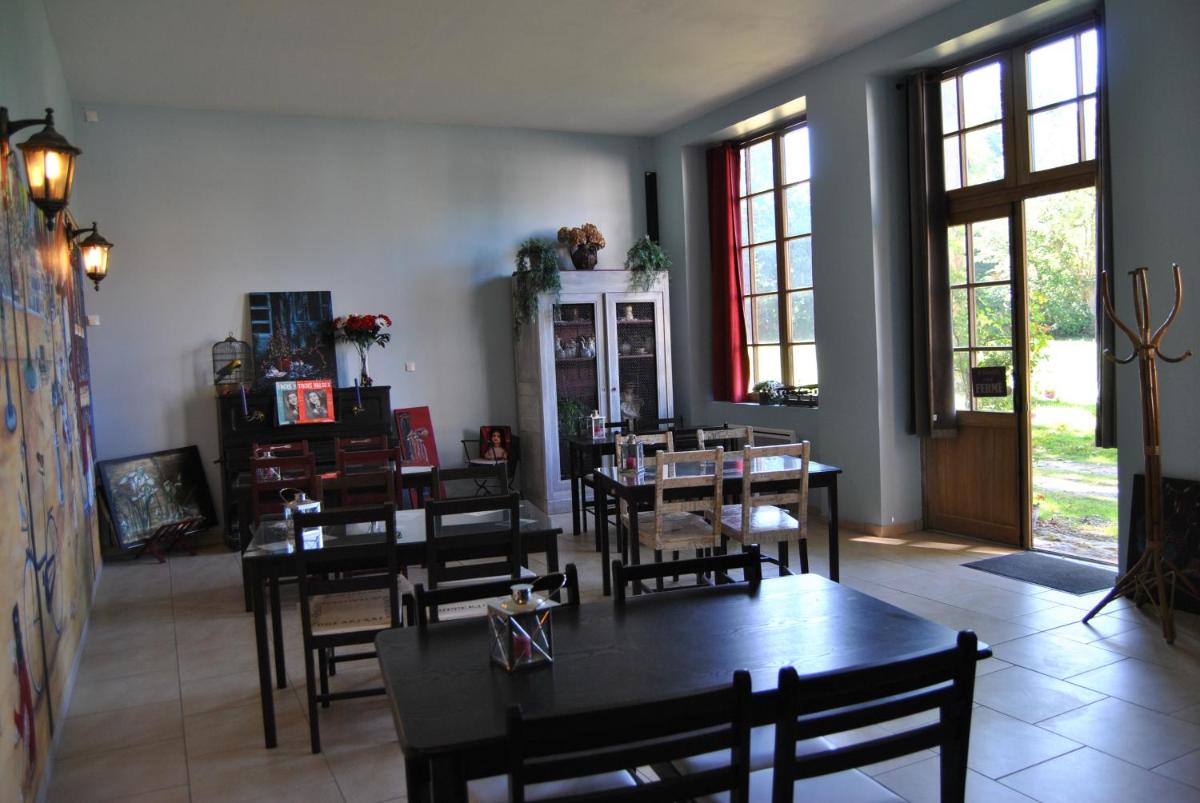 Logis Hôtel Relais Des Caillères - Housity