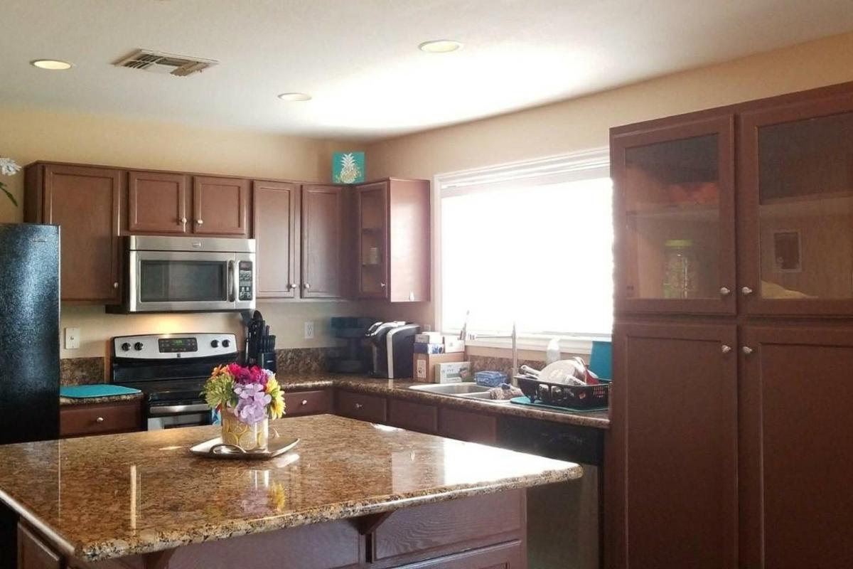 Beautifully remodeled house with great mountain views. - Housity