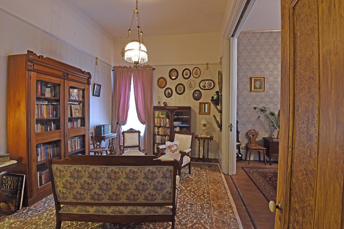 B Street House Inn - Housity