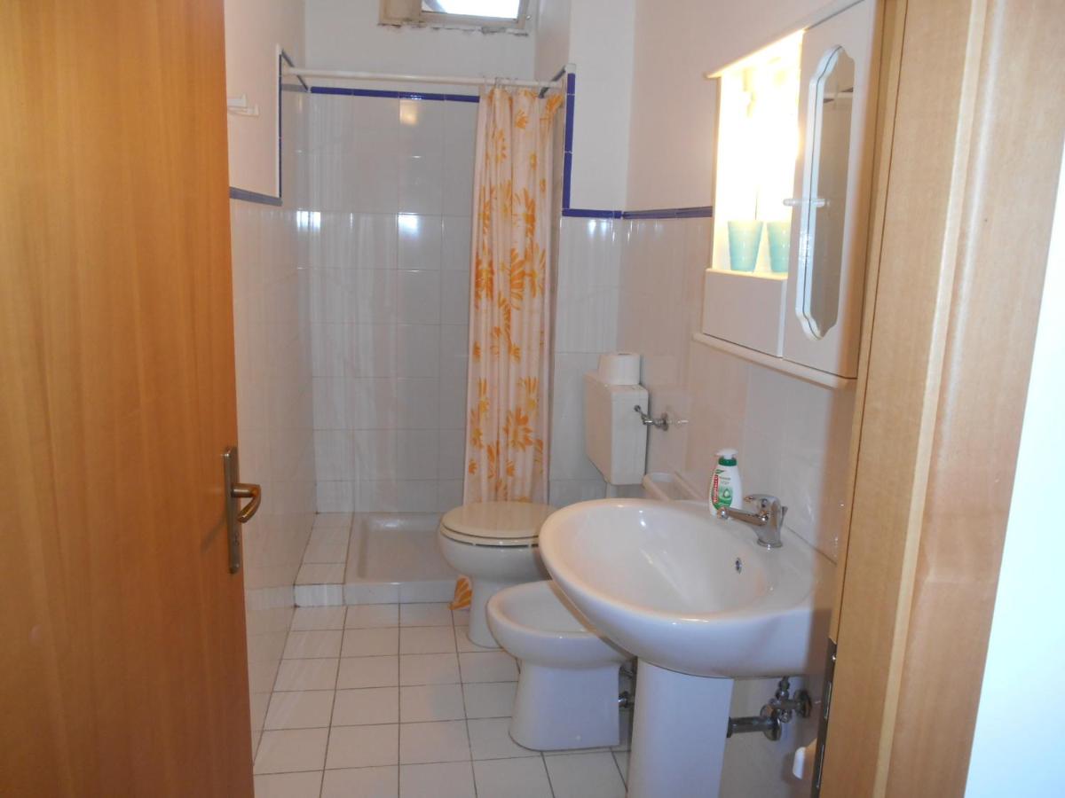 Al Villino Sunshine in villa con piscina ed idromassaggio - Housity