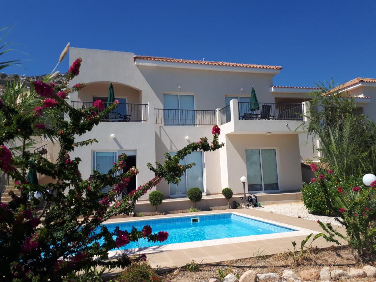 Pegia Villa - Housity