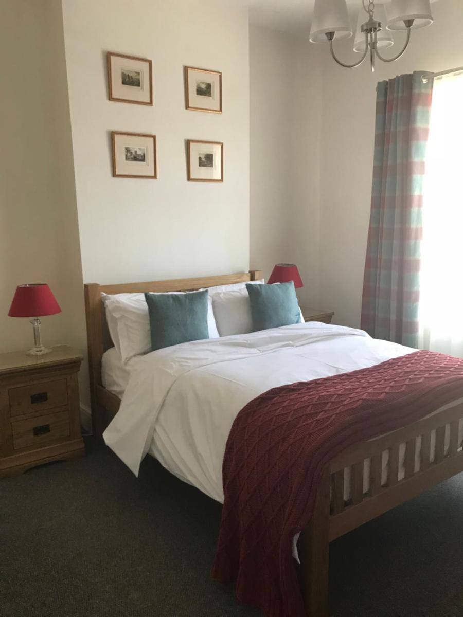 Mosley Common Road - Housity