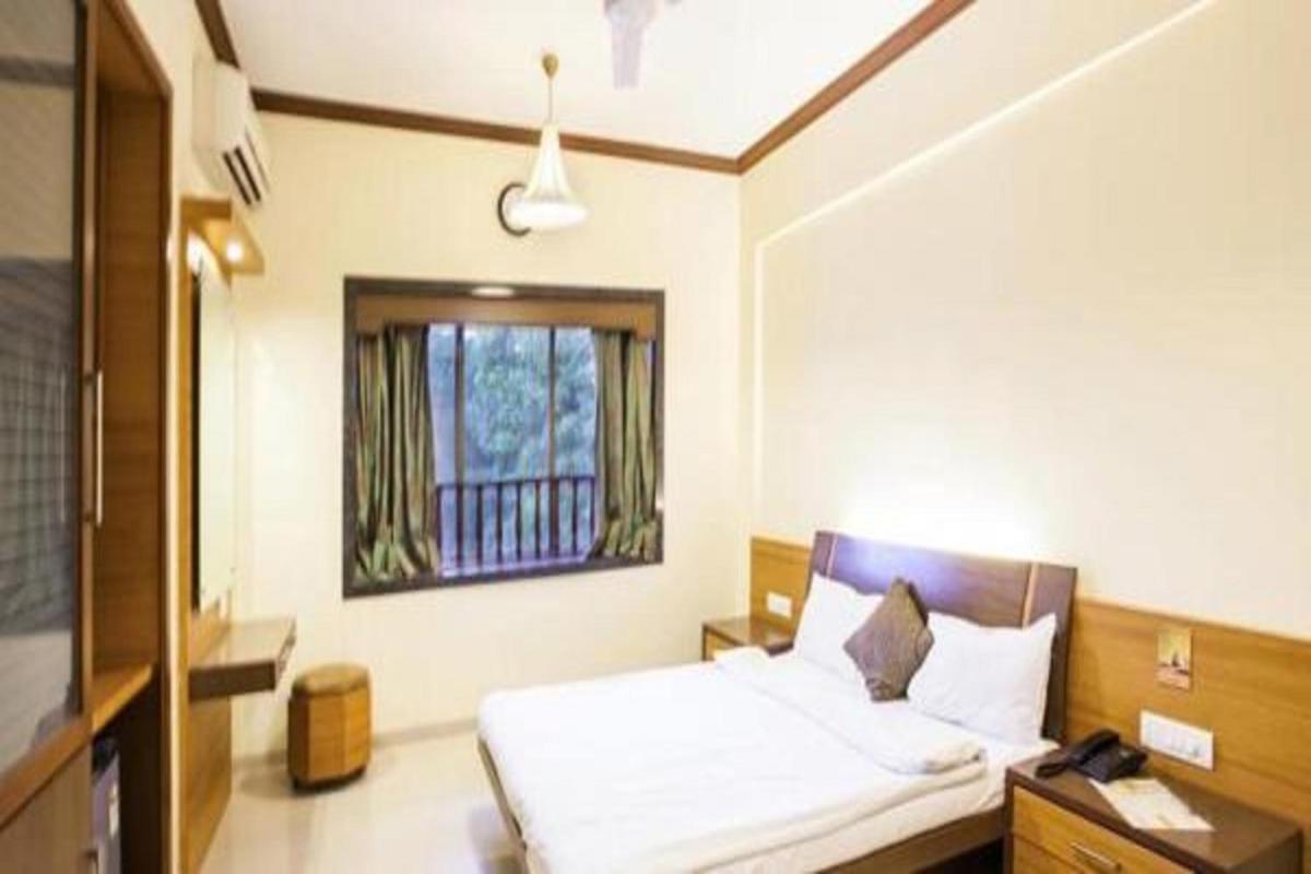 Jaffer Bhai's Brickland Hotel - Housity