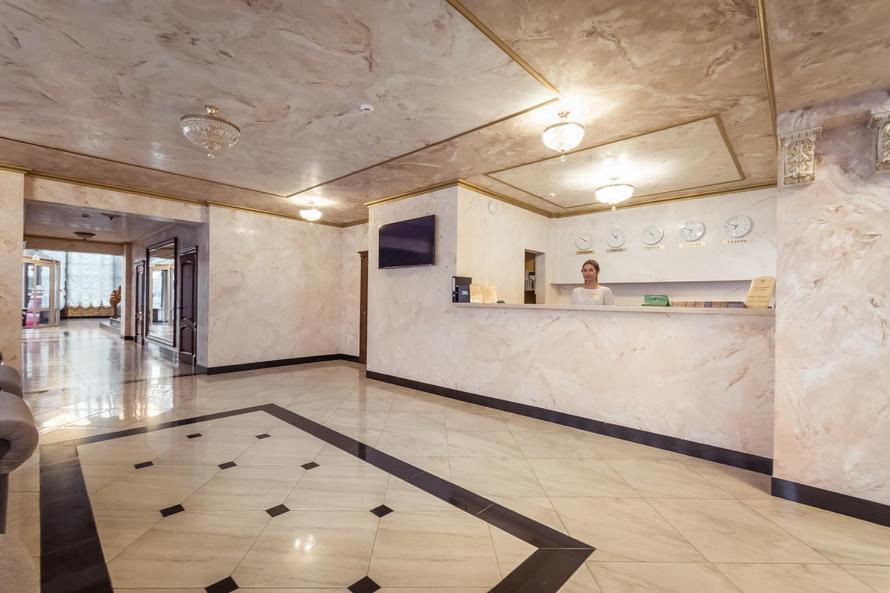Hotel MANO - Housity