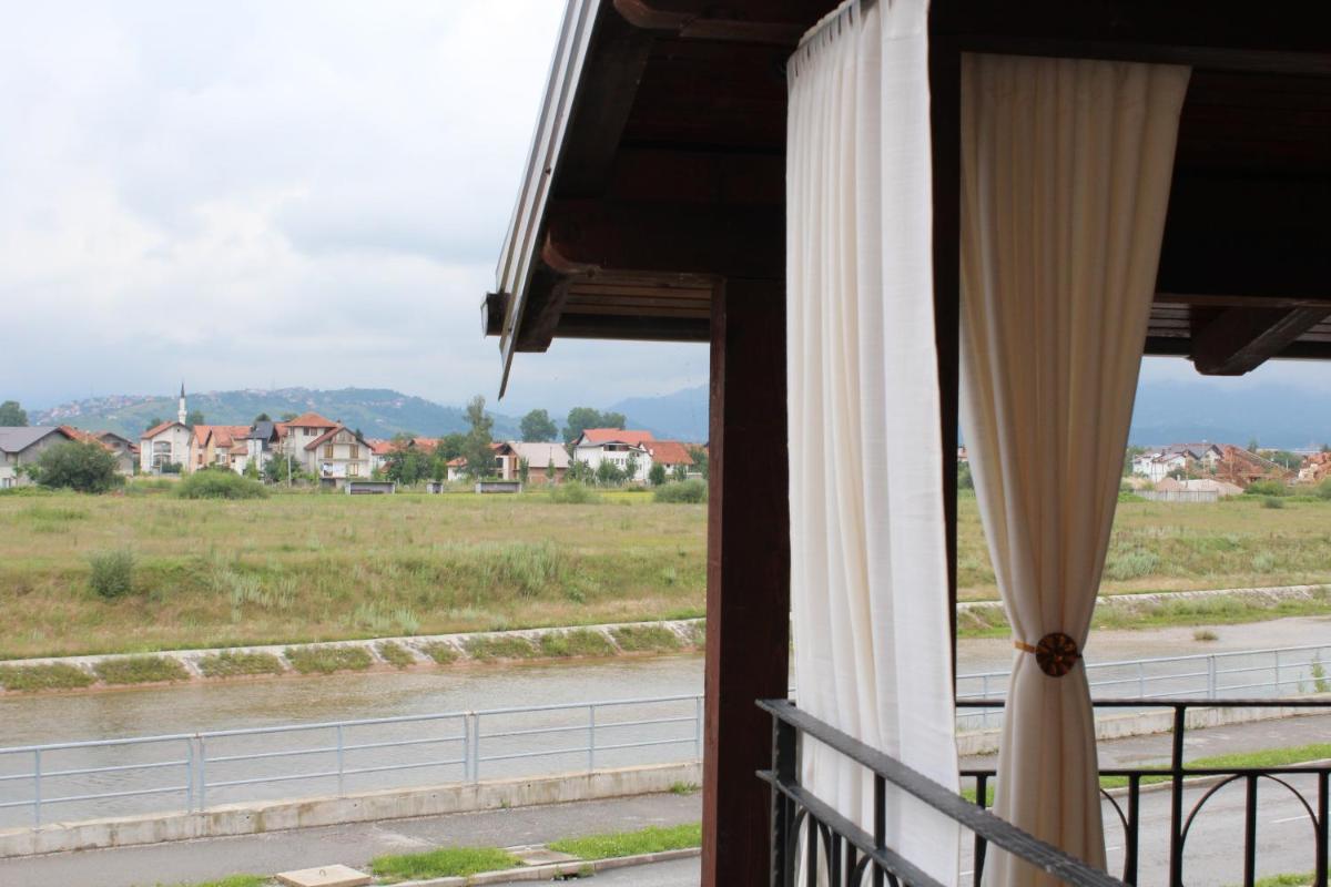 Olad Riverview Townhouse - Housity