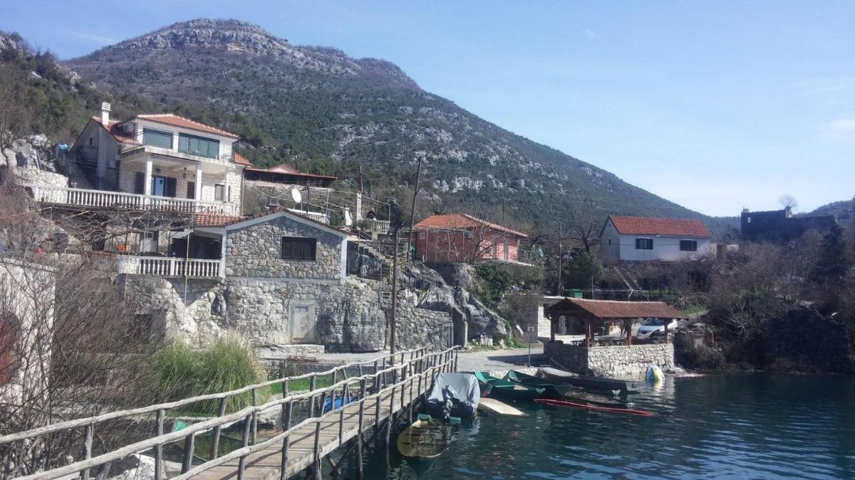 Skadar Lake - Karuč Apartments - Housity