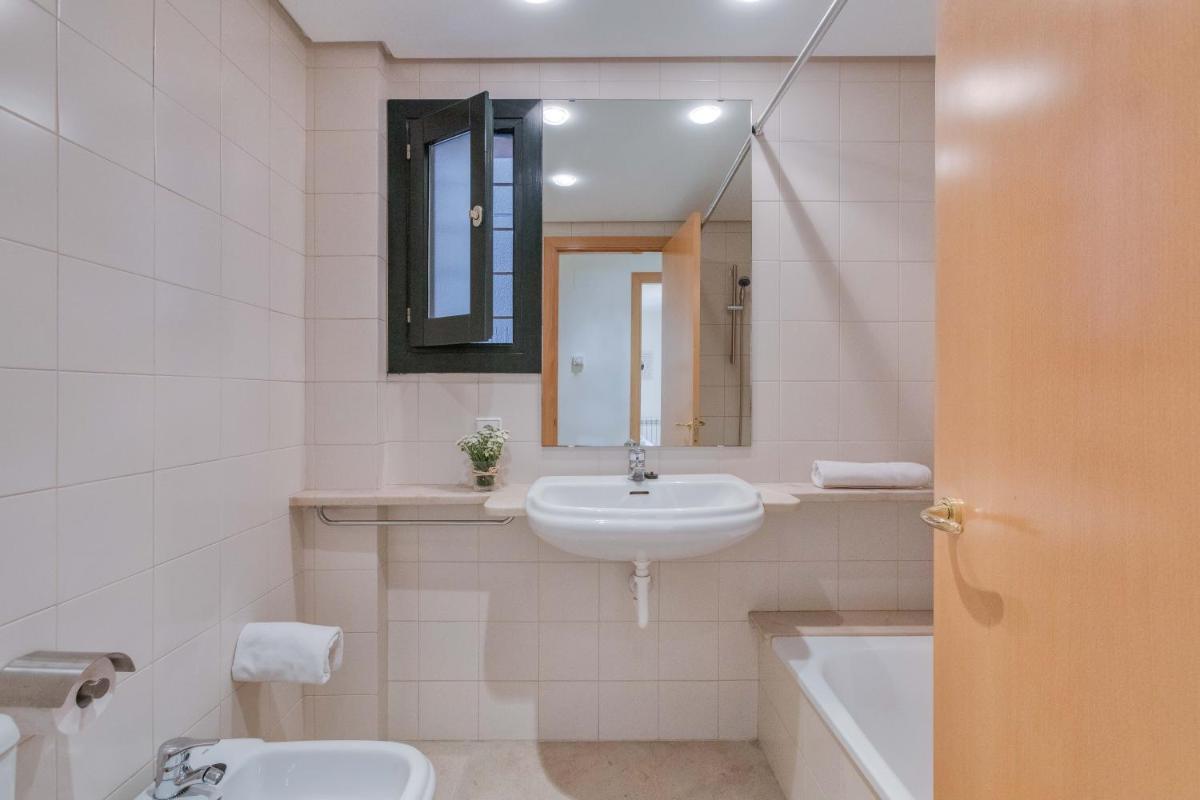 Flateli Pou Rodó 1 - Housity