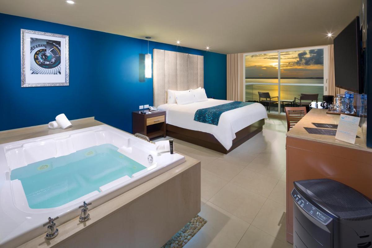 Hard Rock Hotel Cancun - All Inclusive - Housity